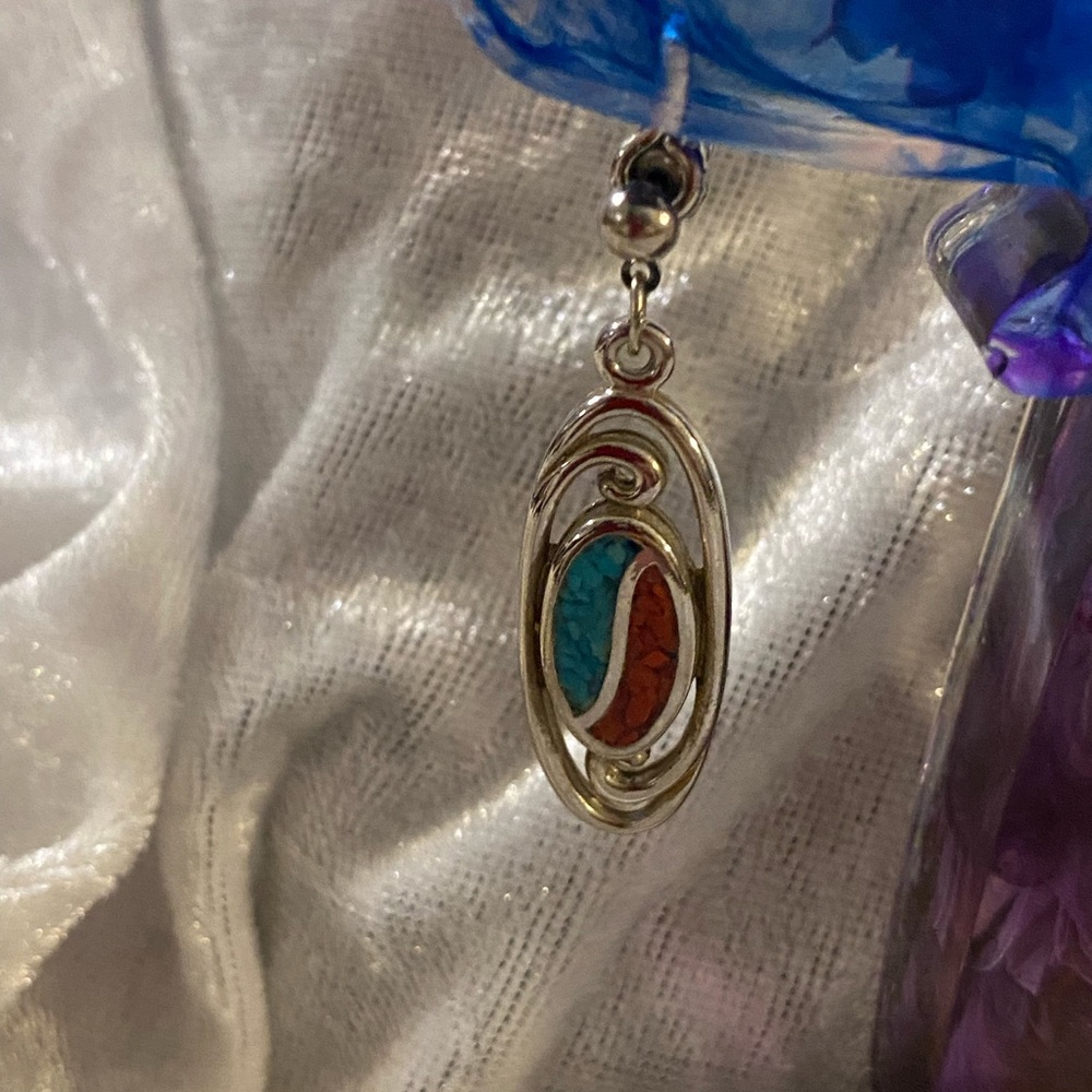 Southwest Turquoise Oval Silver Pierced Earrings - Picture 4 of 12